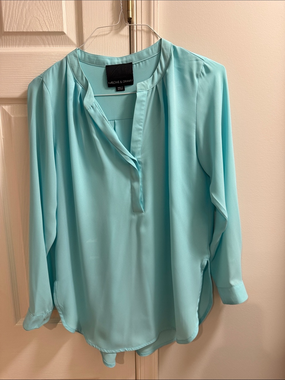 Harlowe & Graham Aqua Split-Neck Blouse